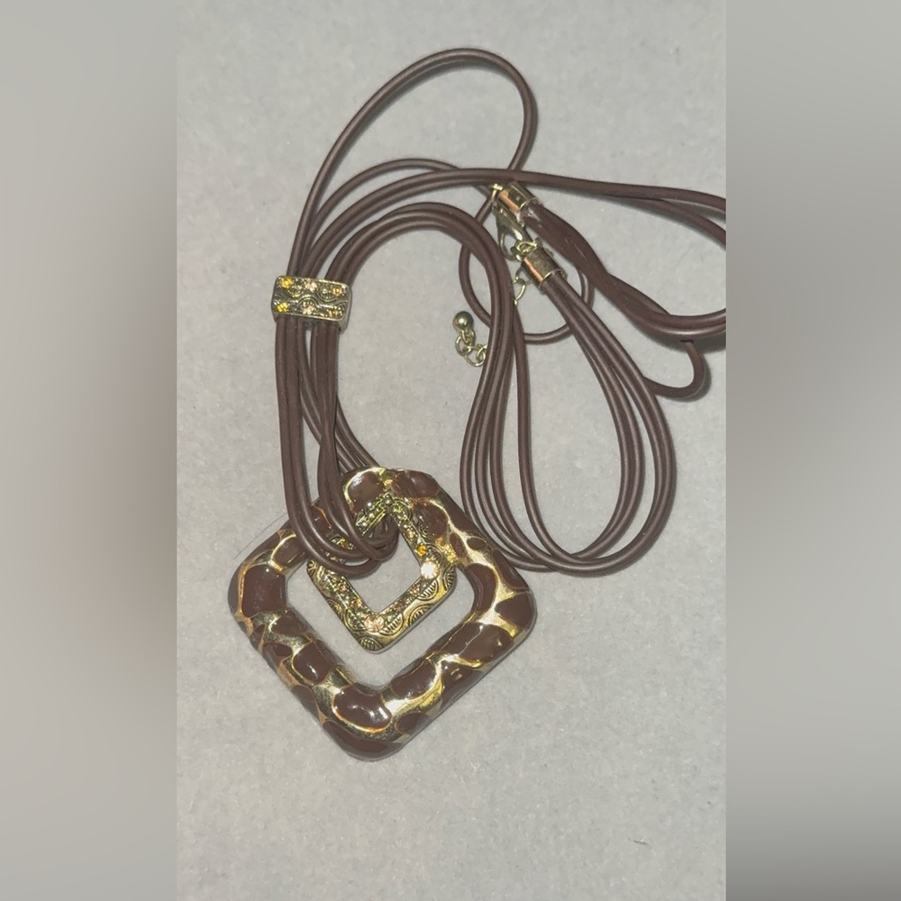 Brown and Gold Geometric Pendant Necklace